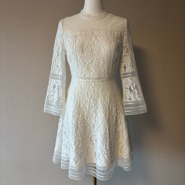[정품] Jill Stuart 질스튜어트 화이트 레이스 원피스