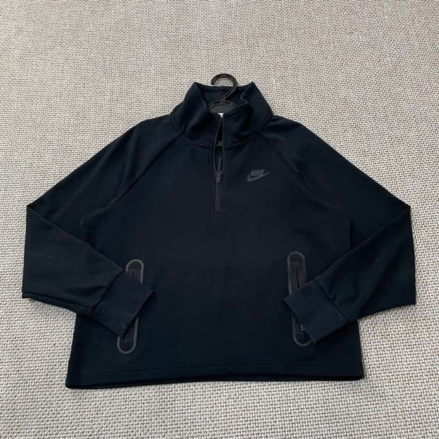 나이키 테크팩 반집업 여성 맨투맨. 5242