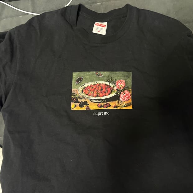 슈프림 베리 반팔