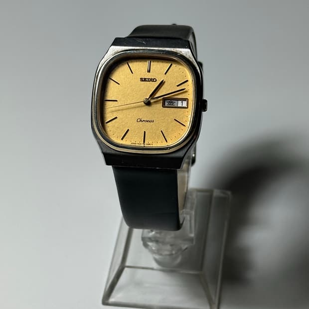 SEIKO quartz chronos
