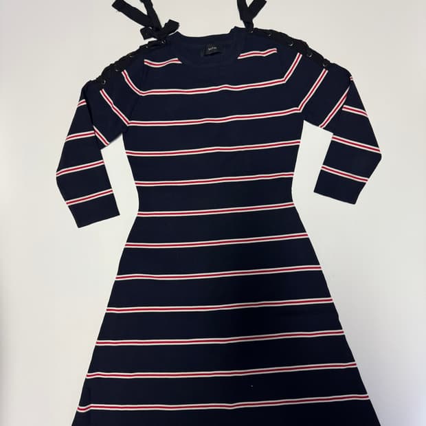 여성 샤틴 Satin 깔끔한 스트라이프 니트 원피스 44