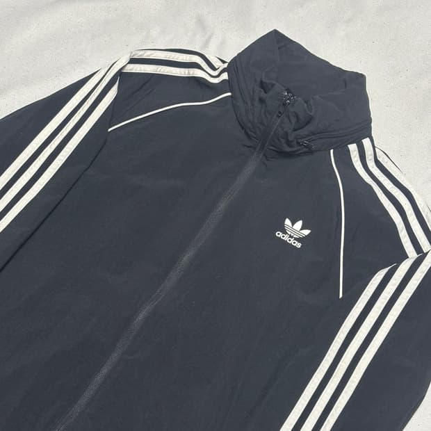 L 아디다스 파이어버드 블랙 바람막이