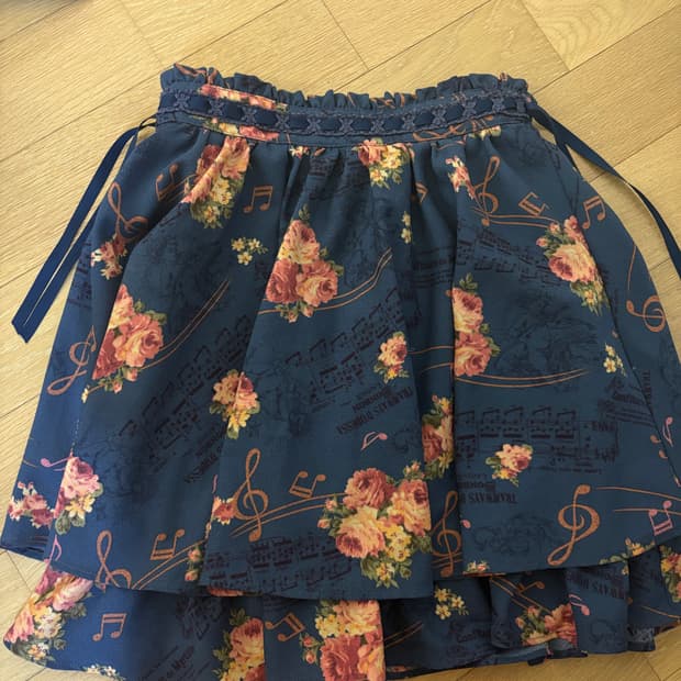 리즈리사 스커트