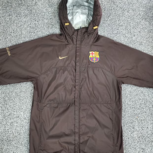 //나이키 바르셀로나 초코 브라운 후드 바람막이 S
