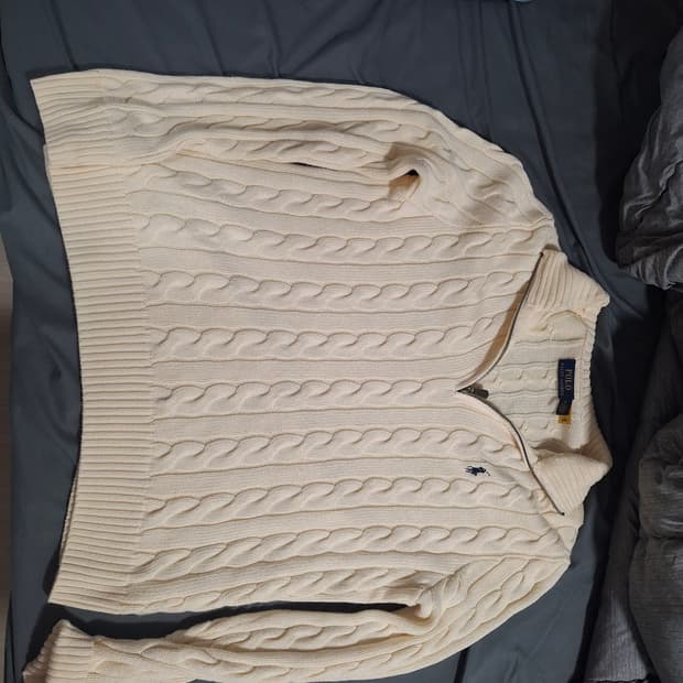 폴로 꽈베기니트 크림색 L사이즈 새상품