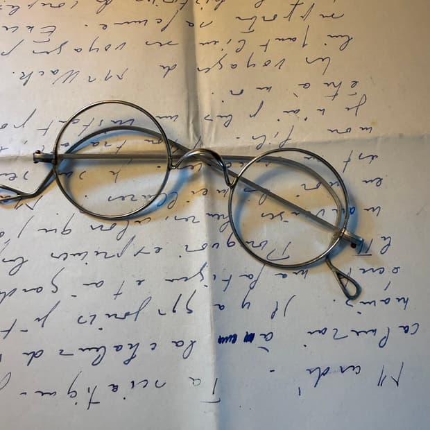 프랑스에서 데려온, 하나뿐인 엔틱 감성안경