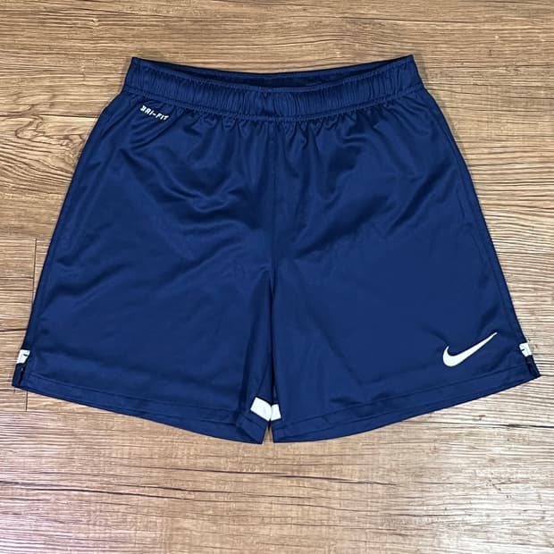 Nike 나이키 스우시로고 드라이핏 쇼츠