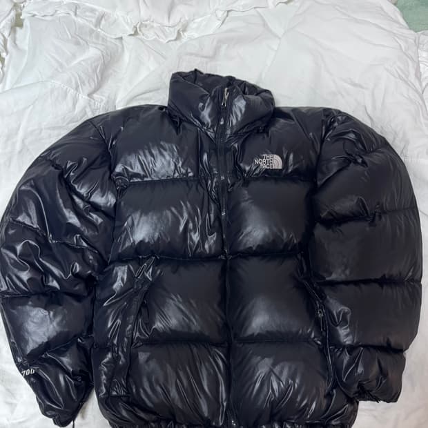 노스페이스 유광 700 눕시 패딩 급처