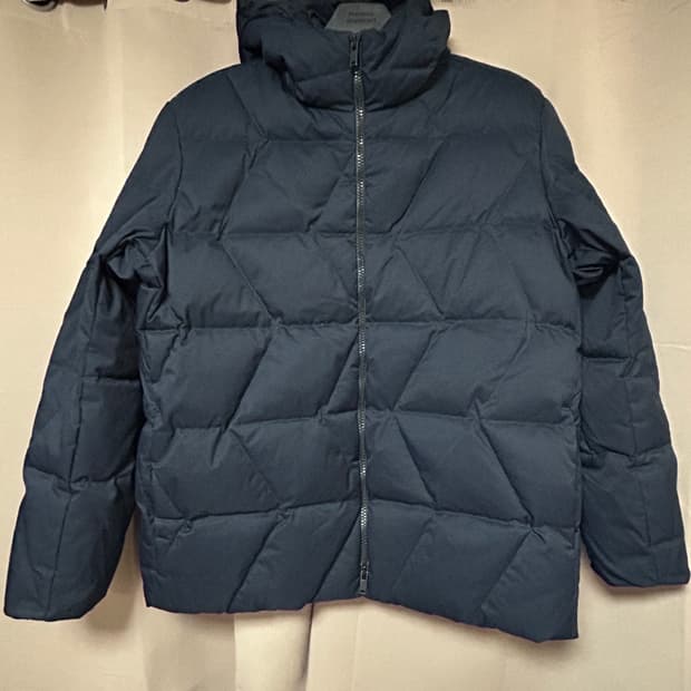 띠어리 24fw 패딩 네이비 2XL