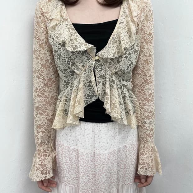 무드 레이스 프릴 볼레로 탑