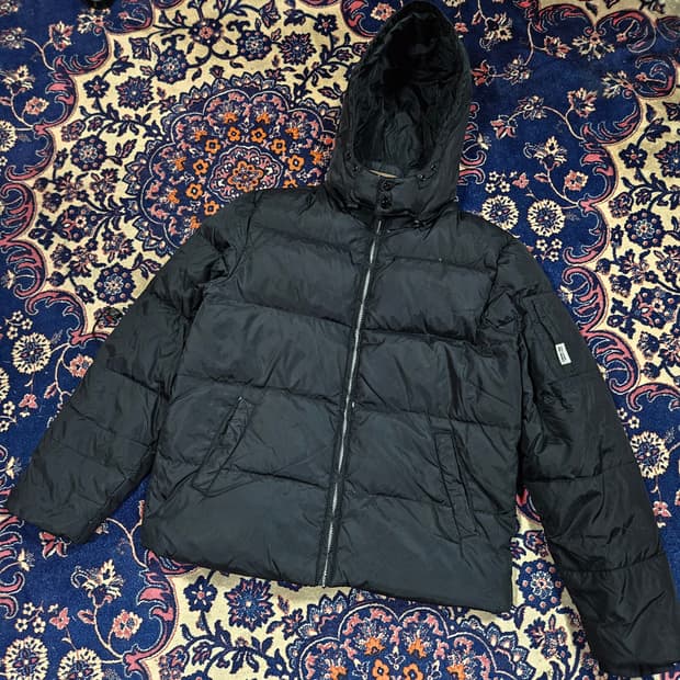 홀리스테 델리 덕다운 후드 숏 패딩 Free