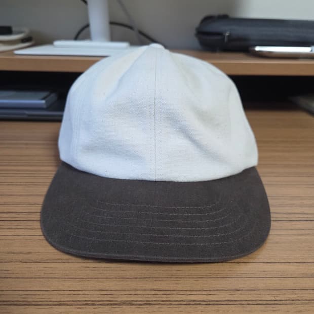 (새제품) [Free] 에브리원 투톤 데이캡 브라운 / 볼캡 우드비