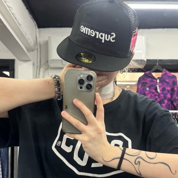 슈프림 뉴에라 메쉬캡 