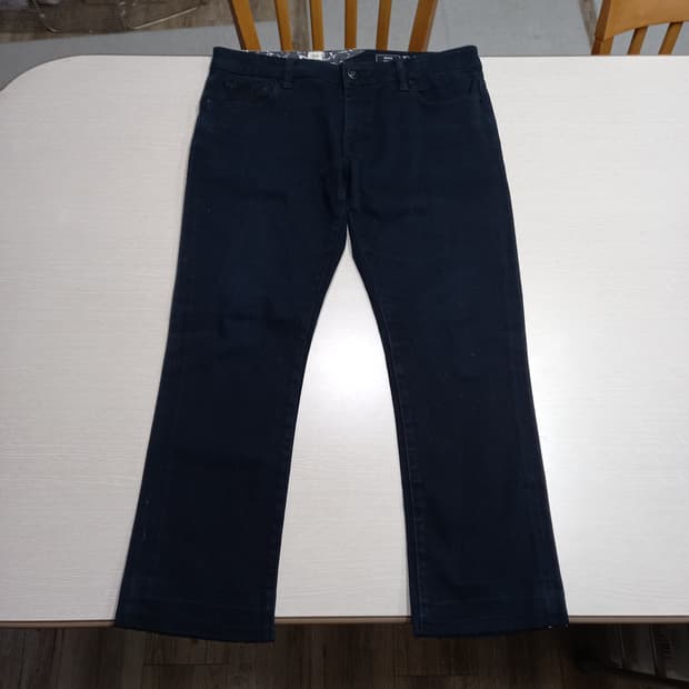 33 VOLCOM 골반 스판 슬림일자진 블랙 33-424