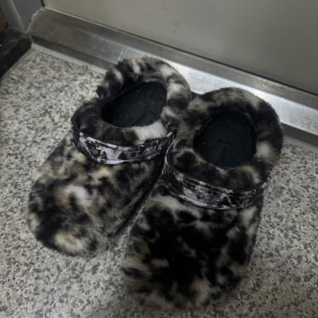 크록스 퍼 클로그 블랙 멀티 240 us 5