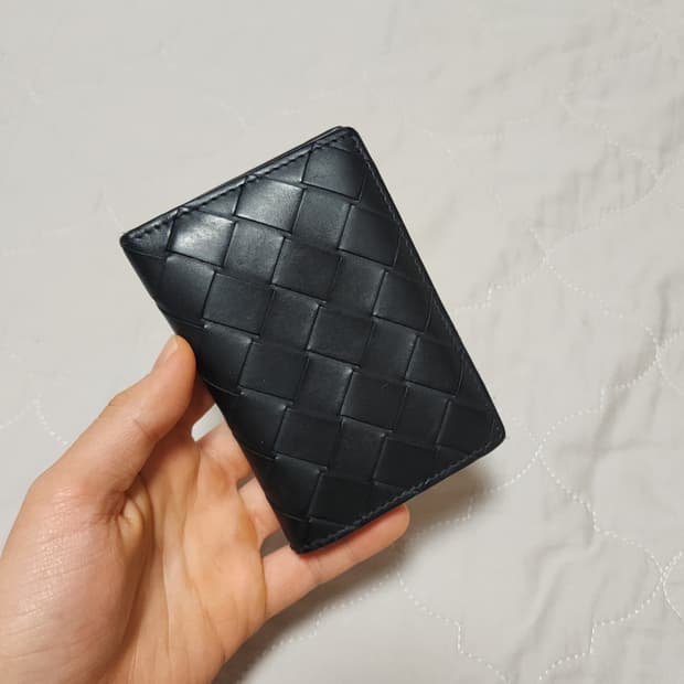 보테가베네타 인트레치아노 플랩 카드지갑