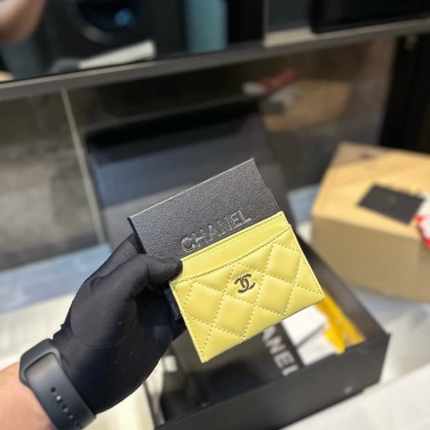샤넬뷰티 램스킨 카드지갑 옐로우 풀박스