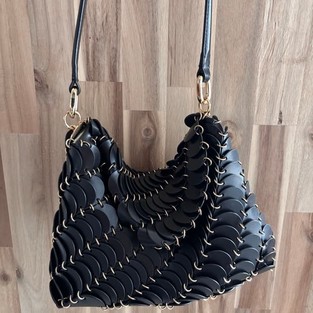 파코라반 숄더백 24ASS04 86 CLF201 P001 BLACK