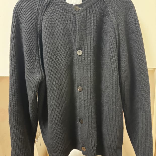 Art if acts 라운드넥 가디건(블랙)