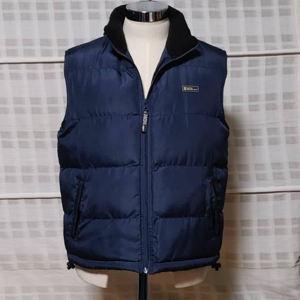 MCM 네이비 패딩 조끼 M (95~100 정도)