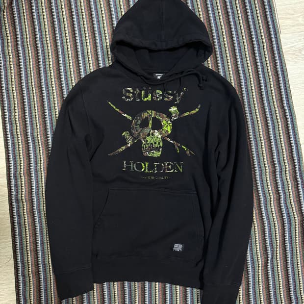 스투시 홀덴 스컬 후드티
