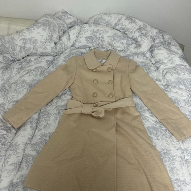 아이보리 A라인 코트