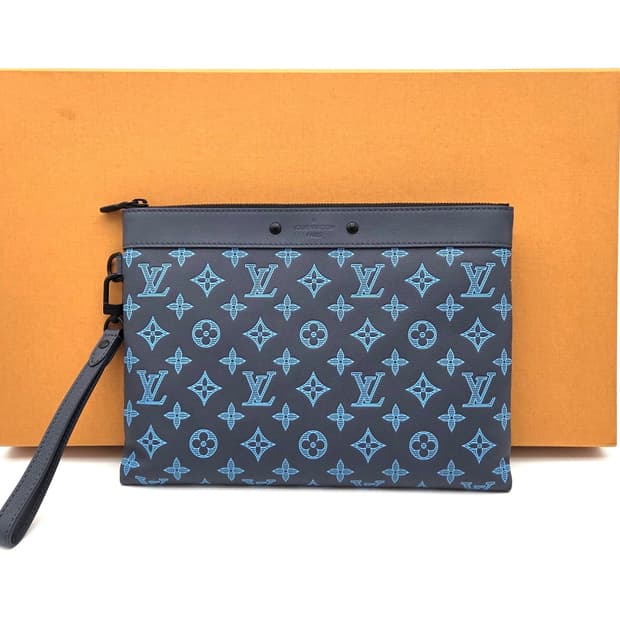 루이비통 모노그램 쉐도우 포쉐트 투고 M82321