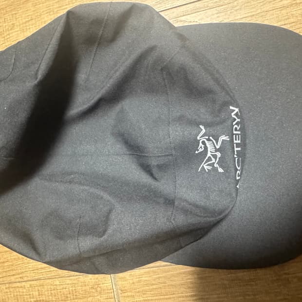 아크테릭스 고어 5 패널 캡