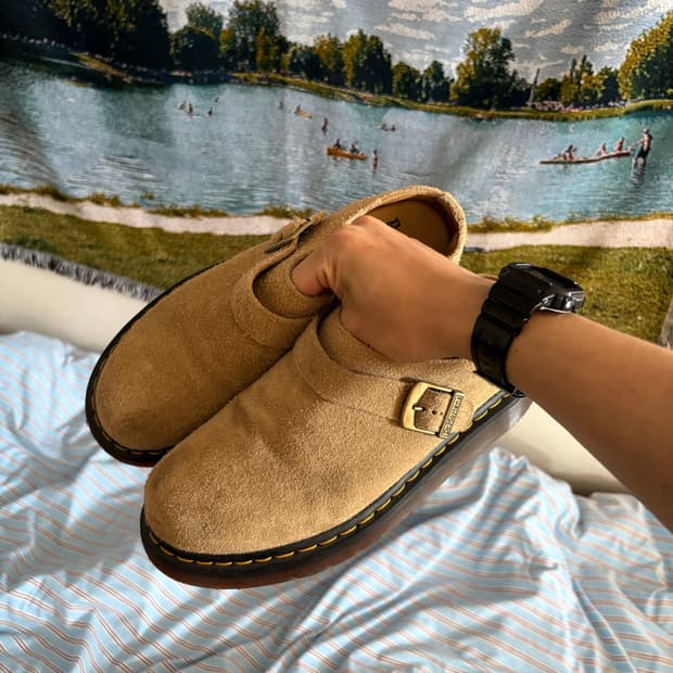 닥터마틴 아이샴 데저트 오아시스 스웨이드 뮬 베이지 280