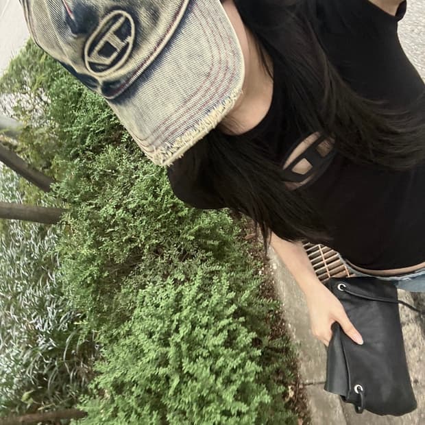 (W) 디젤 T-안지 피카부 로고 티셔츠 블랙