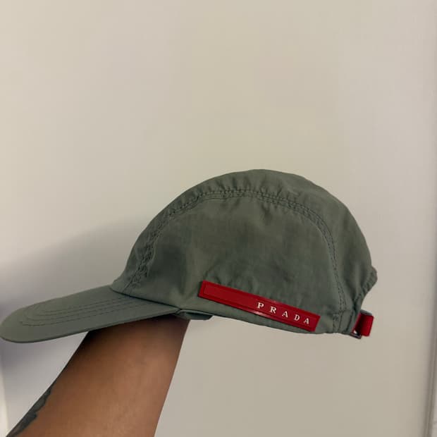프라다 스포츠 롱빌 캡 prada cap