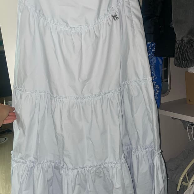 글로니 RODEO TIERED RUFFLE SKIRT (BABY BLUE