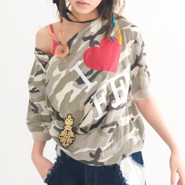 샵페어리 cowl neck button t-shirt (camo)