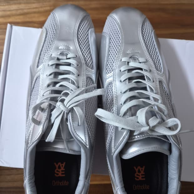 야세 스파이더 레더 실버