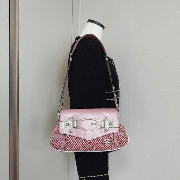 GUESS 게스 트위드 핑크 숄더백