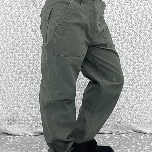 무신사스탠다드 캐주얼 비조 말차 딥카키 코튼팬츠 32인치 C08115