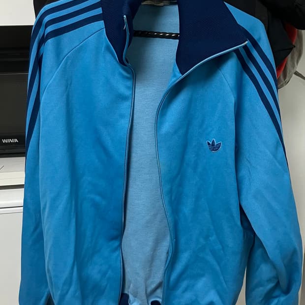 아디다스 데상트 공장 생산 져지