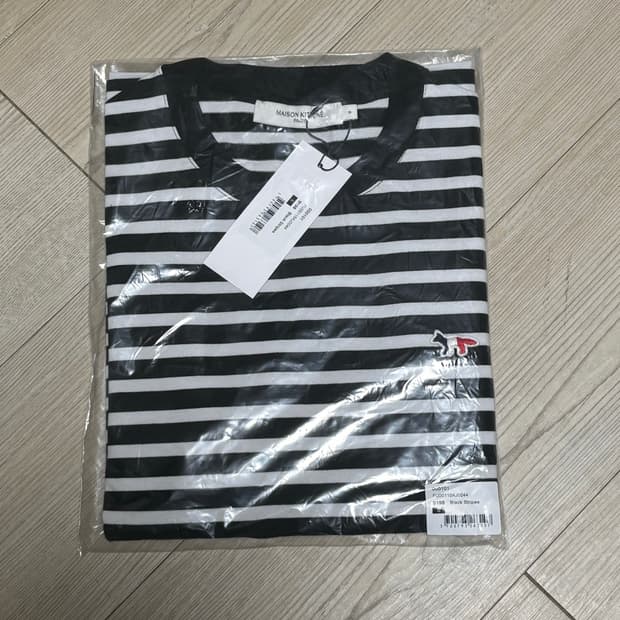 정품 새상품 메종키츠네 롱슬리브