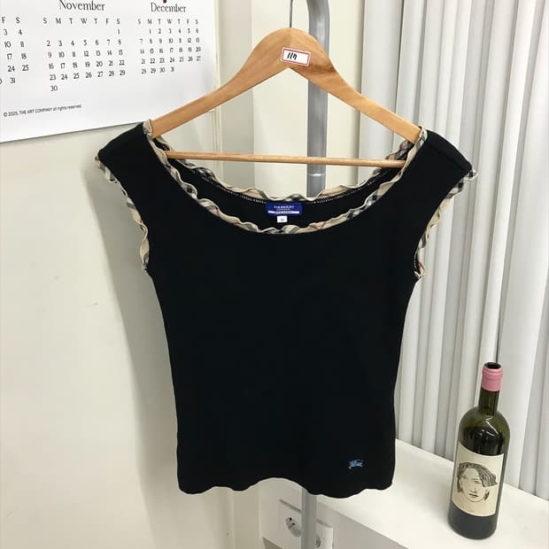 버버리 로고 노바체크 프릴 나시