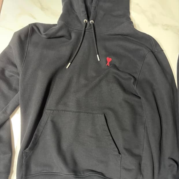 아미 블랙 하트 로고 후드티