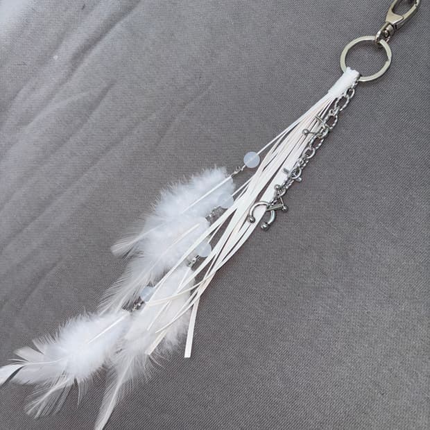 Piercing Feather Keyring 001⛓️