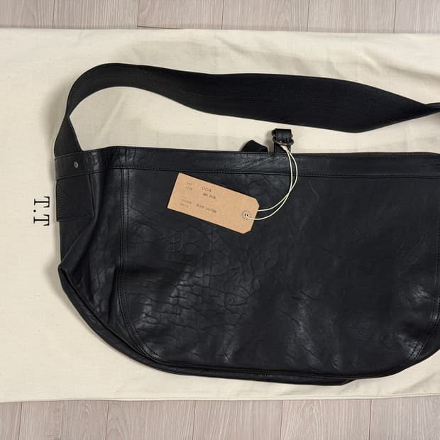 타이가 타카하시 뉴스보이백 Lot.  004