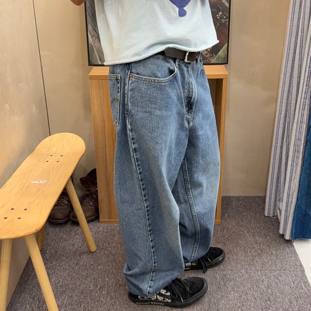 00s Levi’s 560