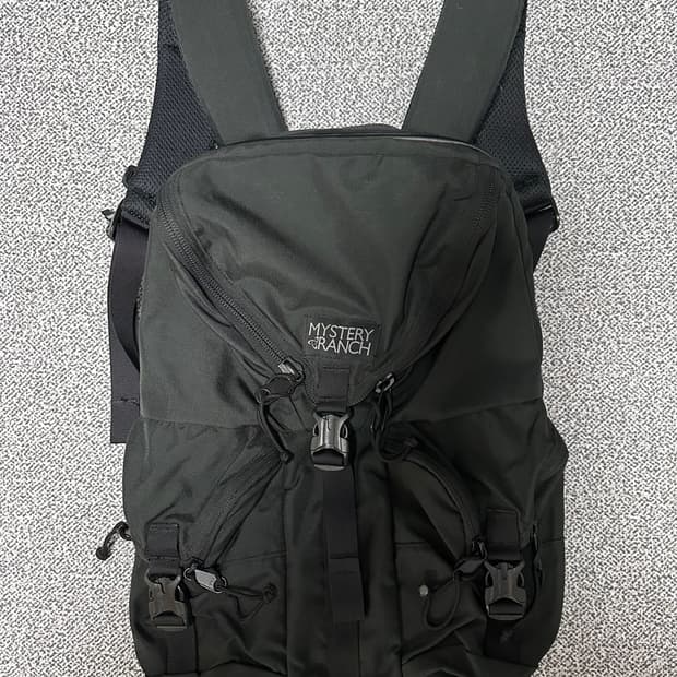 미스테리렌치 백팩