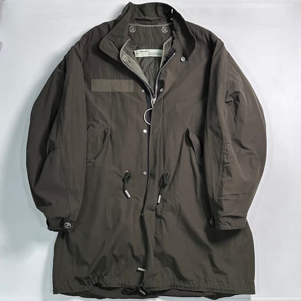 오프화이트 피쉬테일 파카 