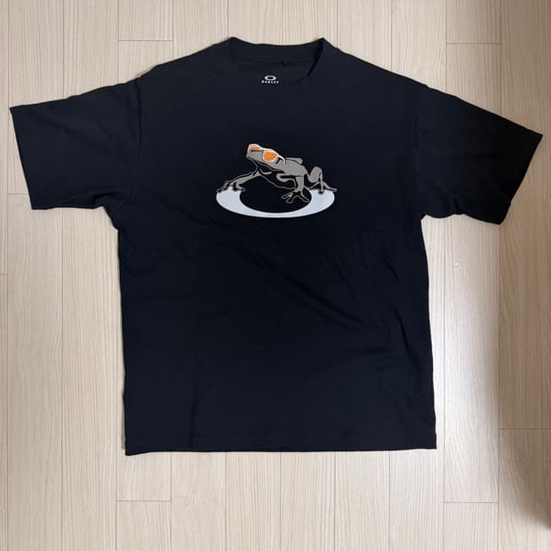 개구리 아이콘 반팔 티 