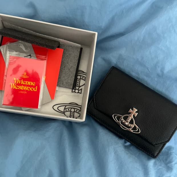 비비안웨스트우드 지갑