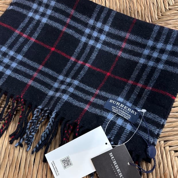 Burberry Navy Nova Check Muffler