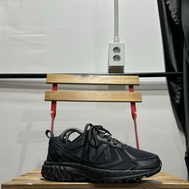 225) 뉴발란스 운동화 여성 여자 신발 410v5 블랙