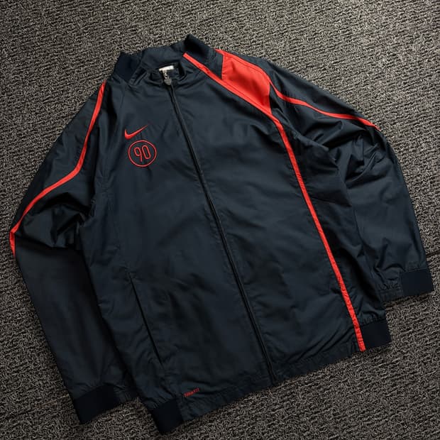 나이키 토탈 90 올드스쿨 배색 바람막이 1574